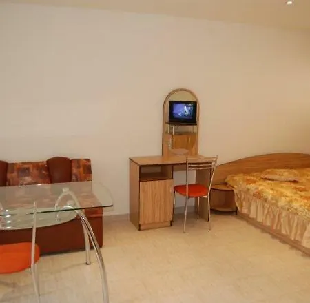 Трите Щерки טריאבנה