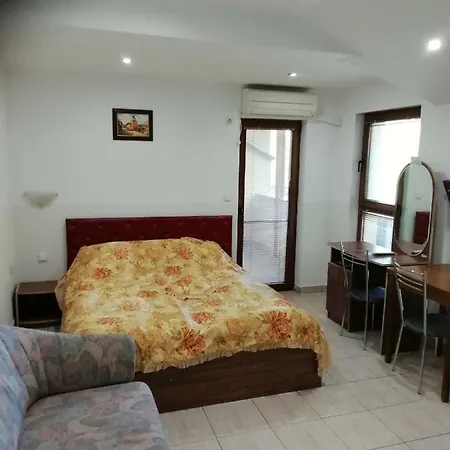 Трите Щерки בית הארחה