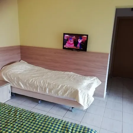 Трите Щерки טריאבנה