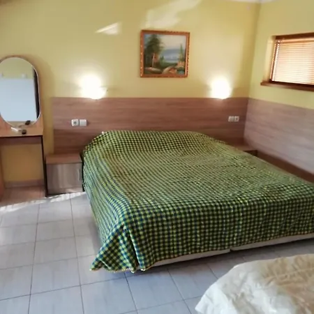 Трите Щерки בית הארחה