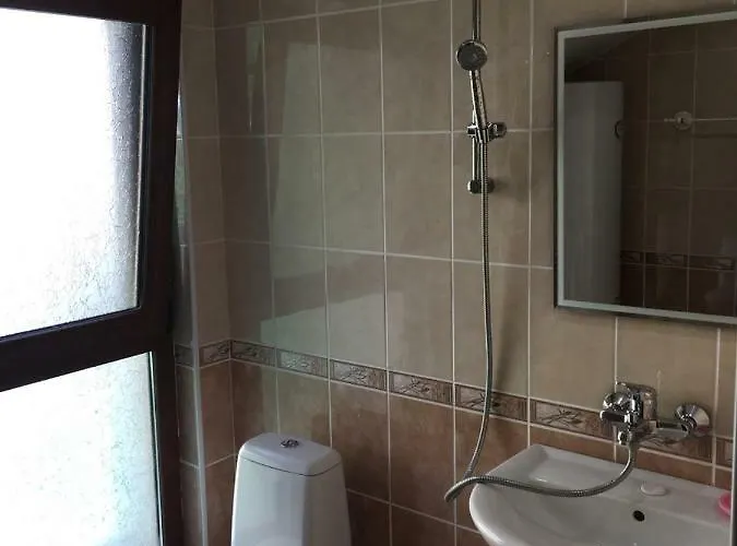 Трите Щерки Konukevi *