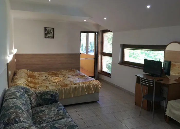 Konukevi Трите Щерки