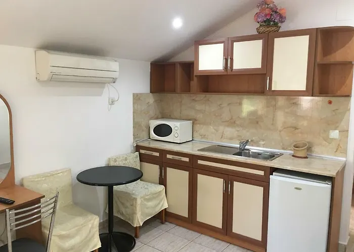 Трите Щерки *