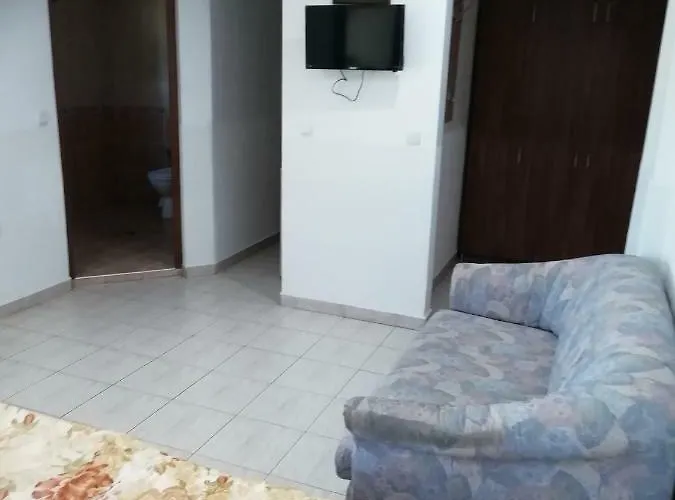 Konukevi Трите Щерки Tryavna