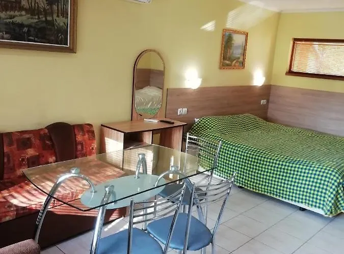 Трите Щерки * Tryavna